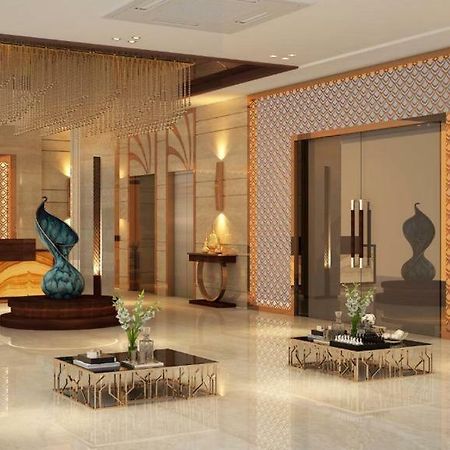 Hotel Palm Luxury In Mainpuri ภายนอก รูปภาพ